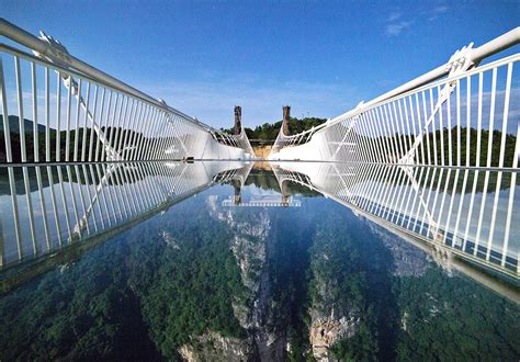 how many glass bridges are in china